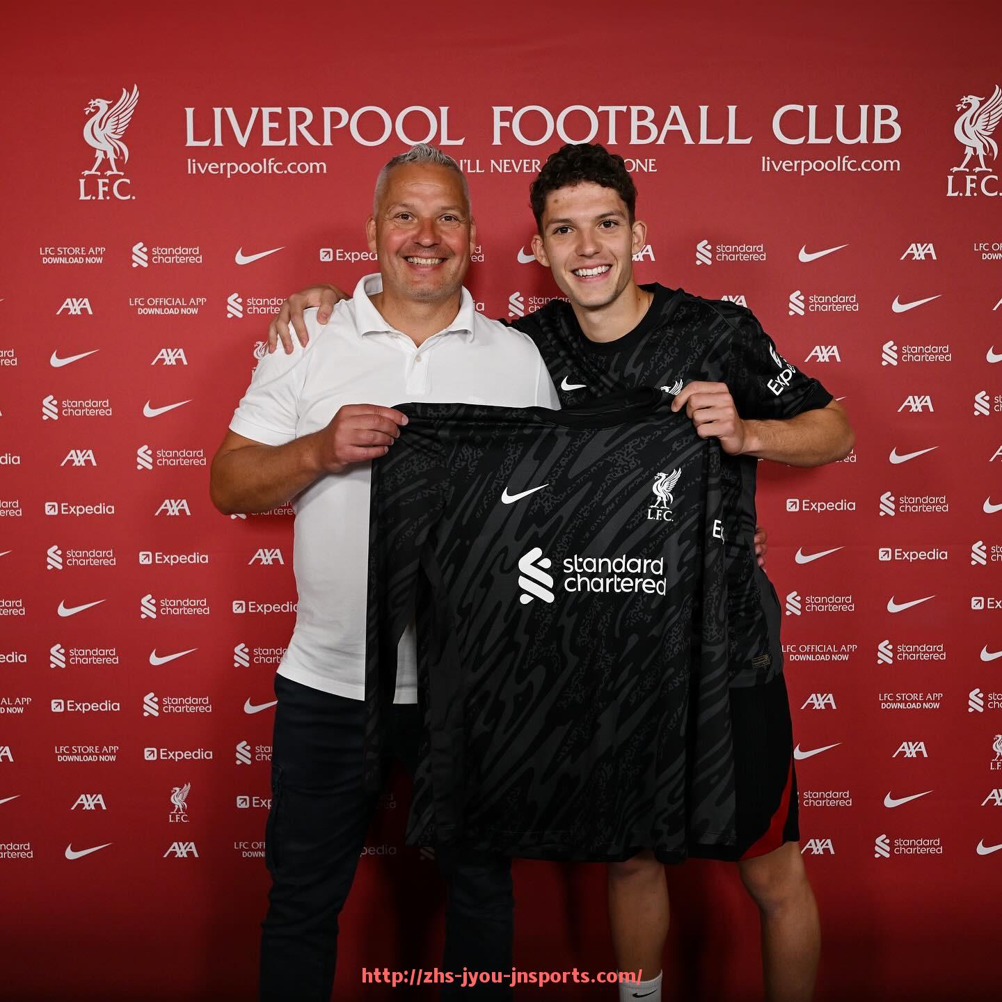 jiuyou九游娱乐-老一代意甲球队历史资料整合